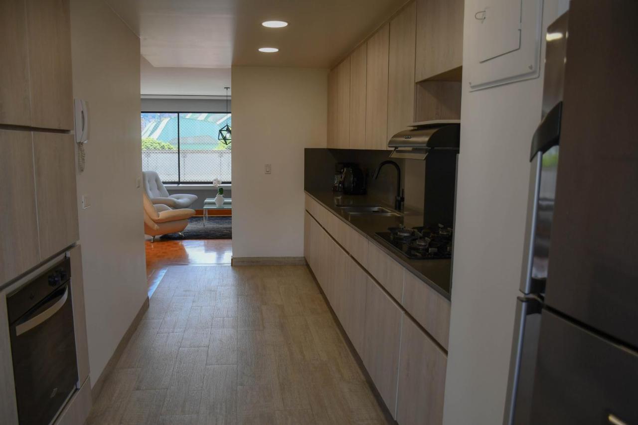 Apartamento En Laureles En Zona Rosa Medellín