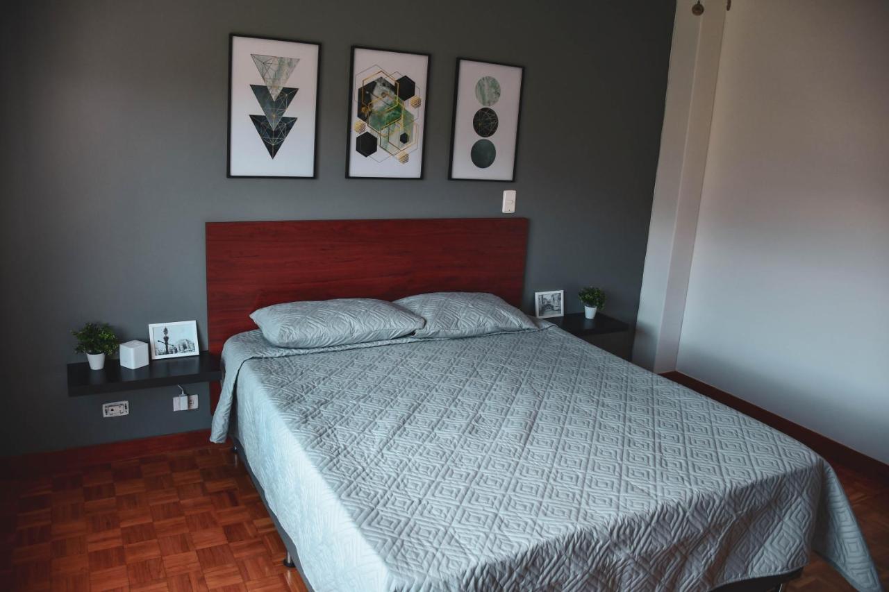 Apartamento Apartamento En Laureles En Zona Rosa *