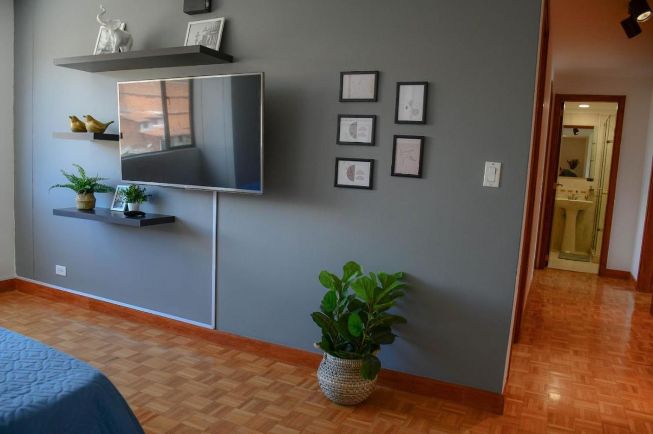Apartamento En Laureles En Zona Rosa * Medellín