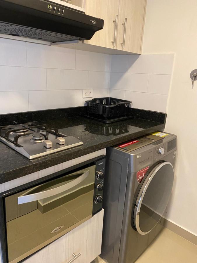 Apartasuite Moderna - En El Corazon Del Poblado