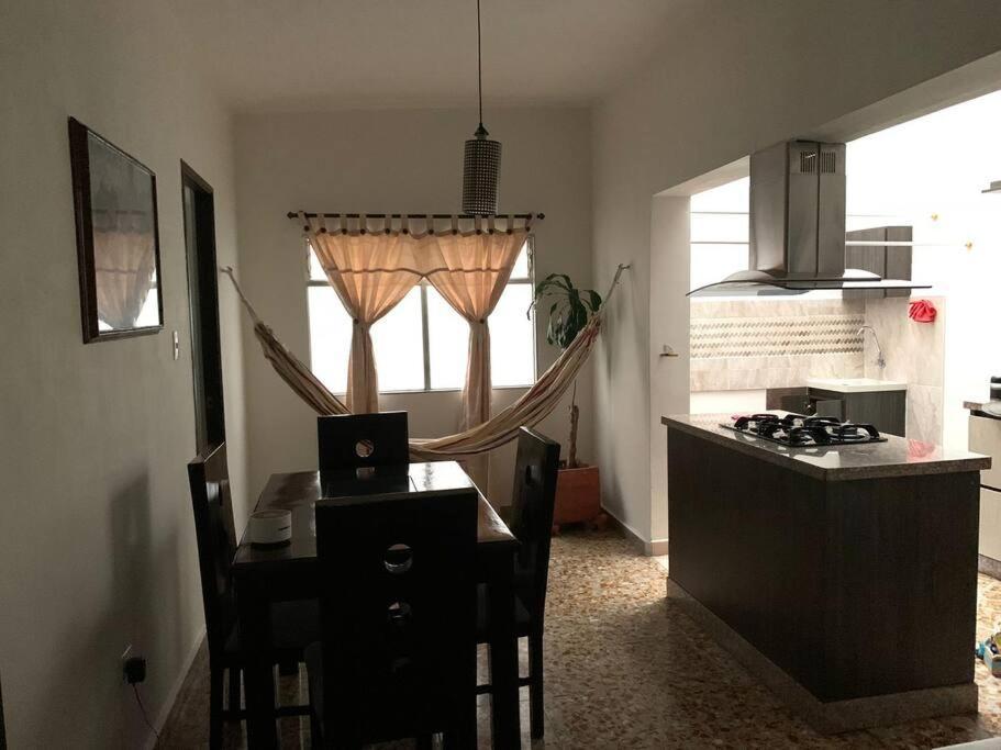 Apartamento En Laureles Con Ubicacion Privilegiada Apartamento *