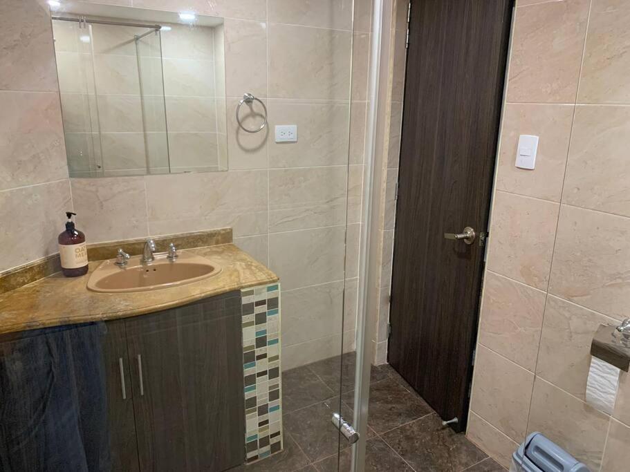 Apartamento Apartamento En Laureles Con Ubicacion Privilegiada *