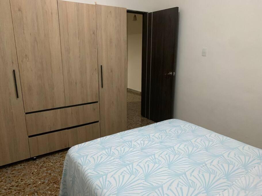 Apartamento En Laureles Con Ubicacion Privilegiada