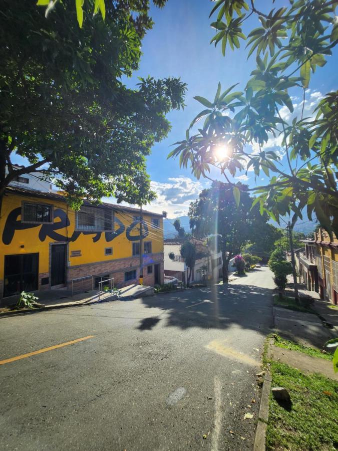 Hostal Prado Downtown Medellín