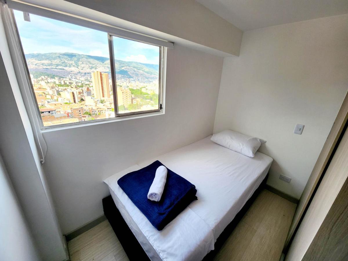 Apartamento Con Parqueadero Y Vista A La Ciudad *