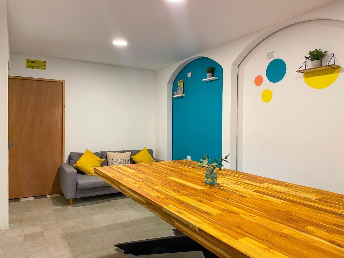 Hotel cápsula Baku Laureles Medellín