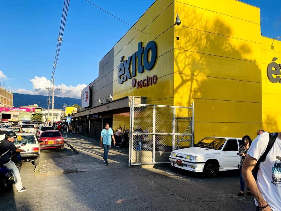 Acogedor,luz Natural , Agua Caliente ,200 Mbps,central. Medellín