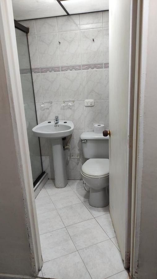Hab. Cama Doble Y Bano Privado #3 Habitación en casa particular