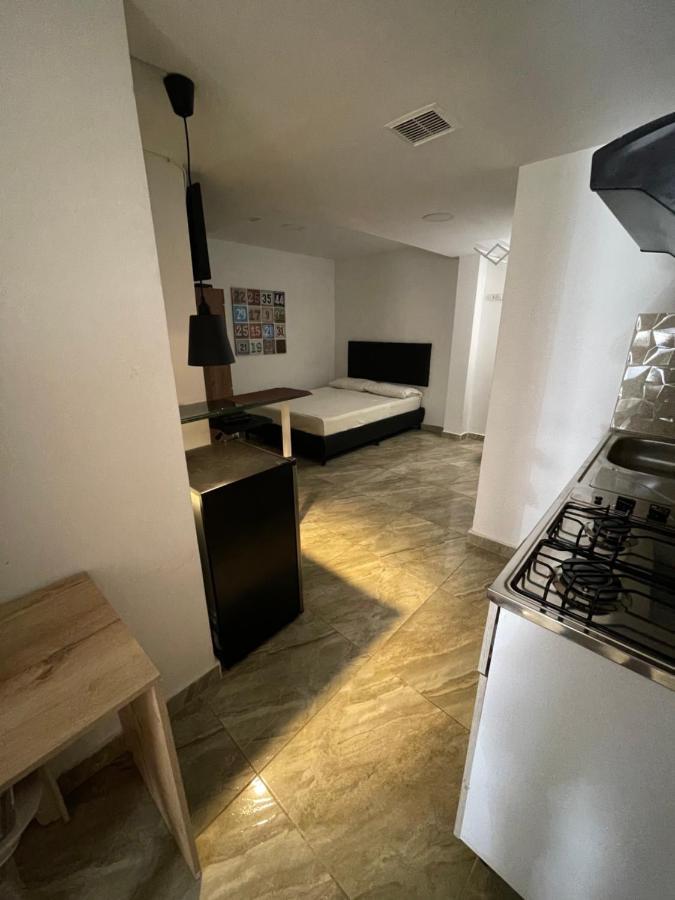 Apartamento Con Aire Acondicionado Al Lado De La Unidad Deportiva De Belen Y A 10 Minutos De Plaza Mayor - 2