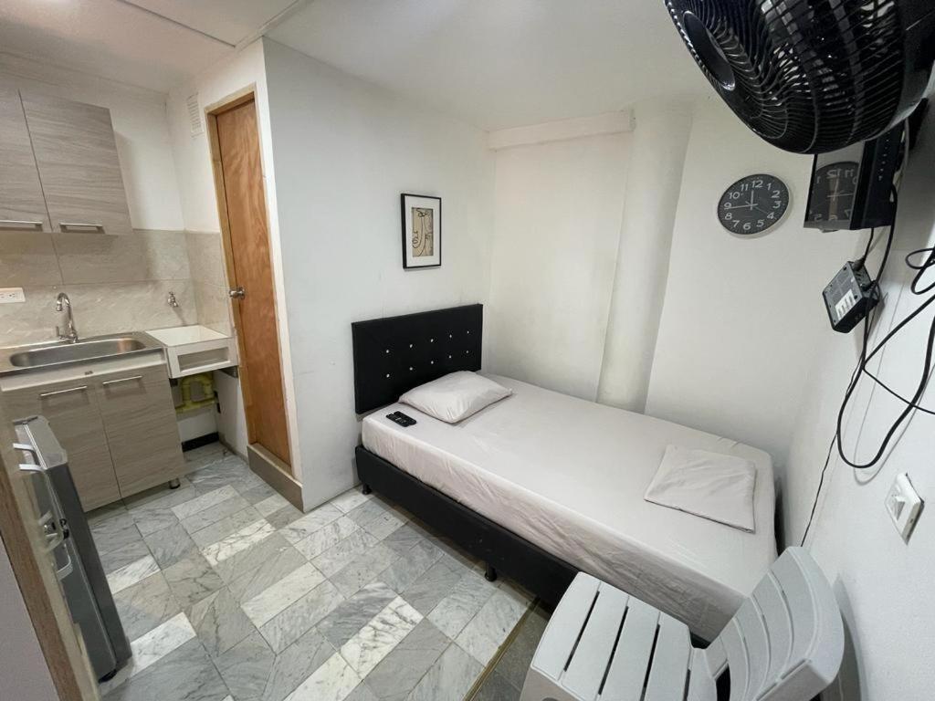 Pequeno Apartaestudio Cerca A Plaza Mayor Y Unidad Deportiva De Belen Apartamento Medellín