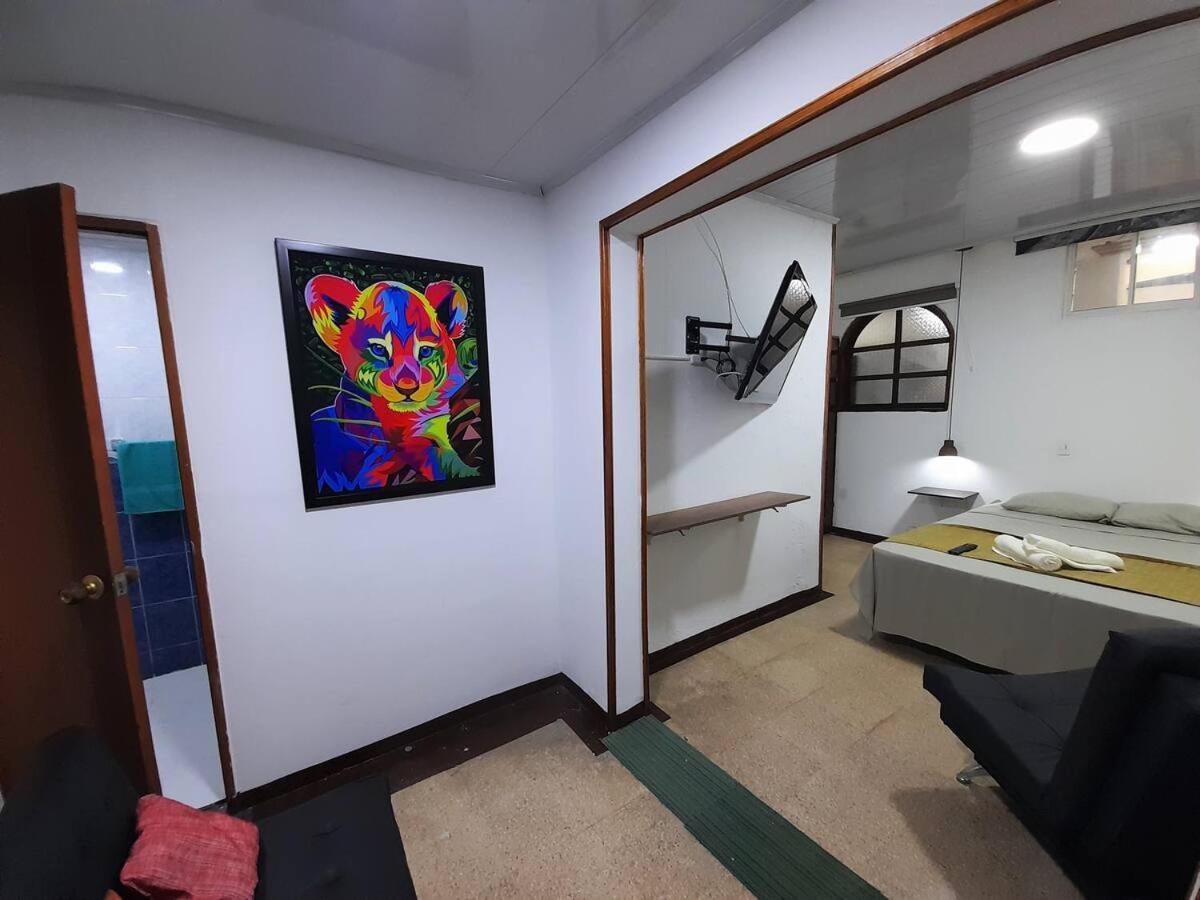 Gran Apartaestudio En Boston - Pensión Medellín