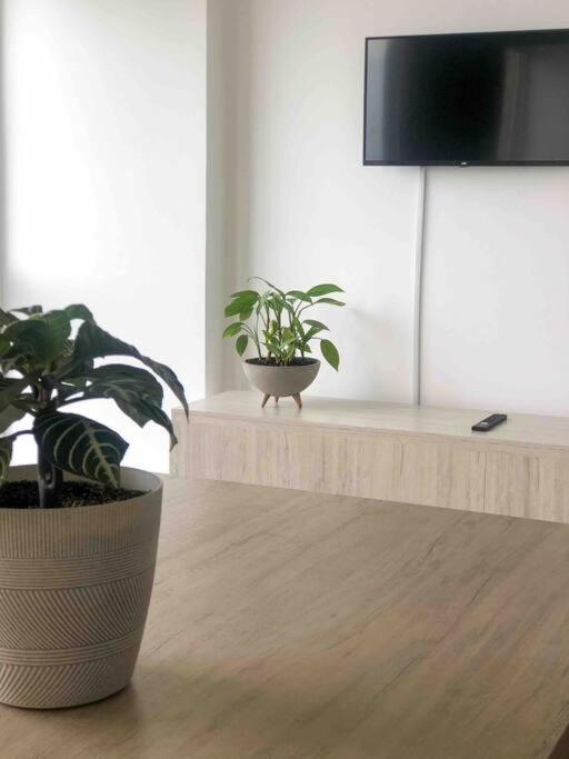 Grandioso Apartamento Cerca Al Lleras Y Tesoro Apartamento *