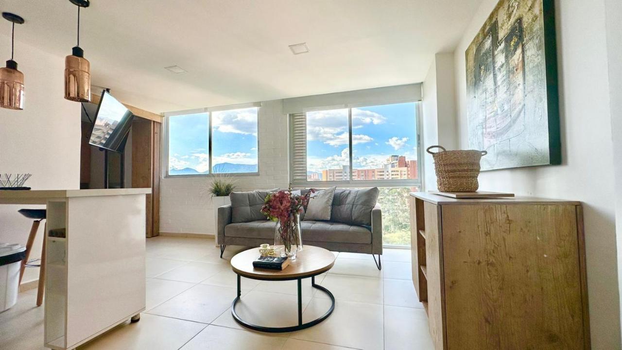 Cozy Apto In Poblado Medellín