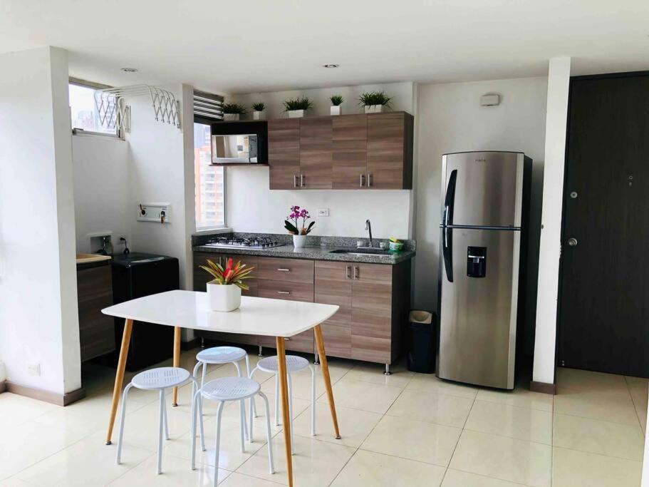 Apartamento Hermoso Loft Cerca Al Poblado Medellín
