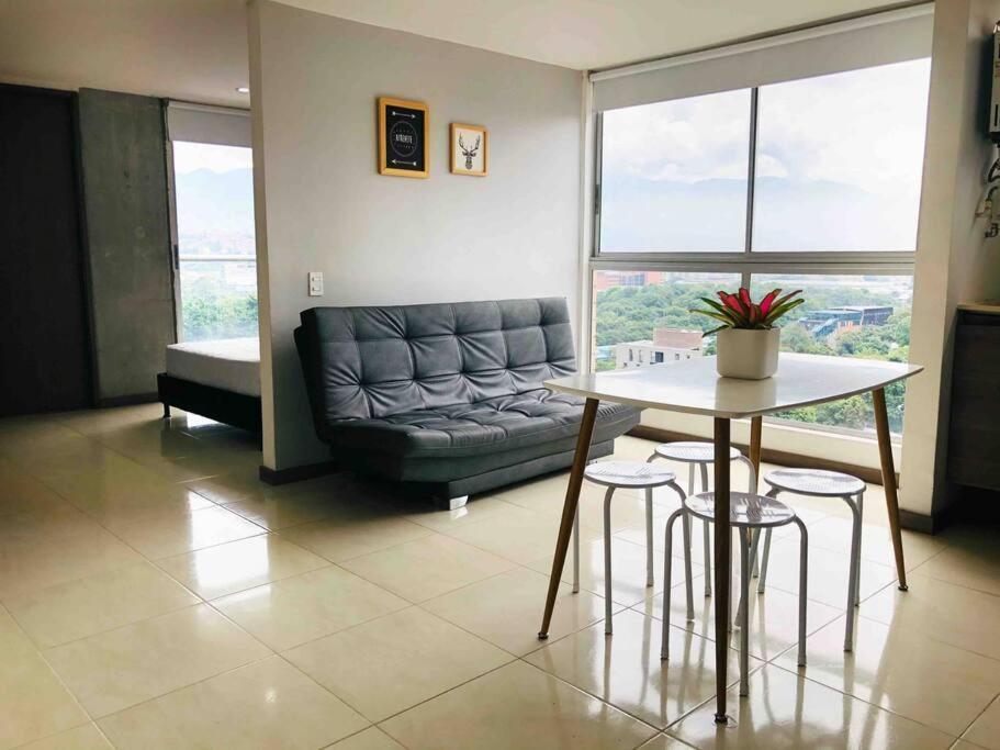 Apartamento Hermoso Loft Cerca Al Poblado *