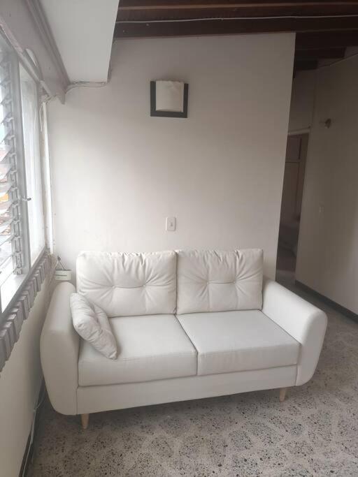 Apartamento Independiente Con Terraza En Belen Cerca A Laureles Medellín