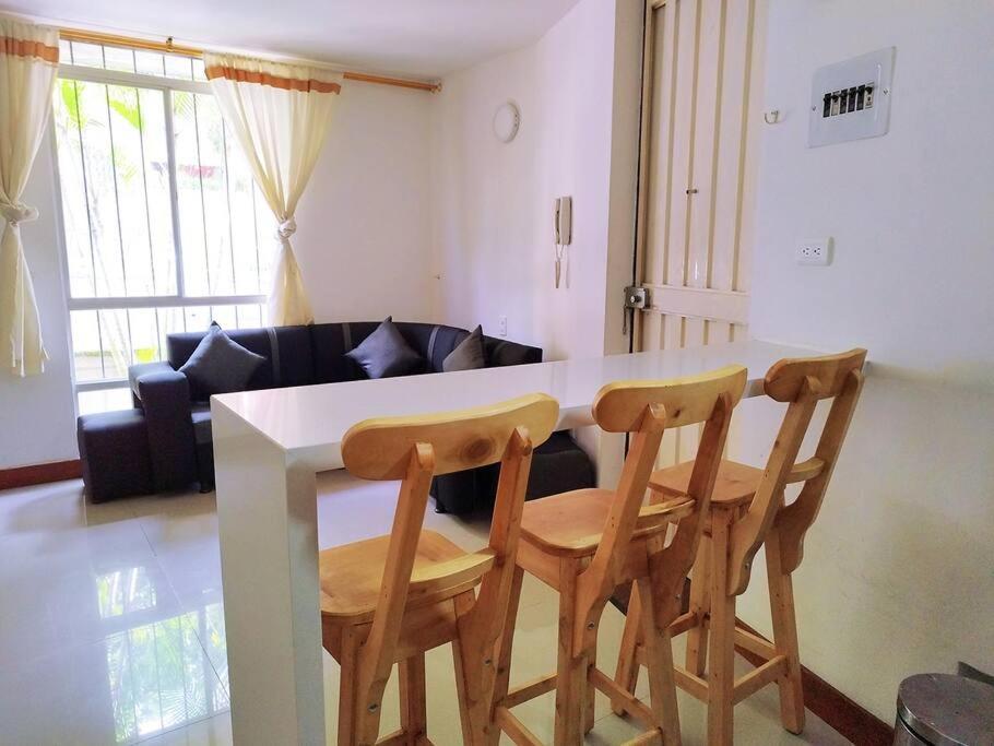 Apartamento Comodo Y Moderno, La Mejor Ubicacion, Cerca Al Metro Tranvia Medellín