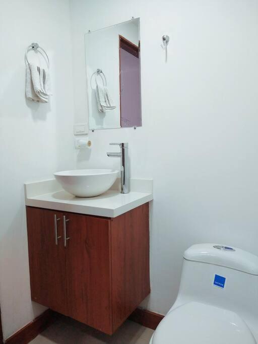 Apartamento Comodo Y Moderno, La Mejor Ubicacion, Cerca Al Metro Tranvia Apartamento Medellín