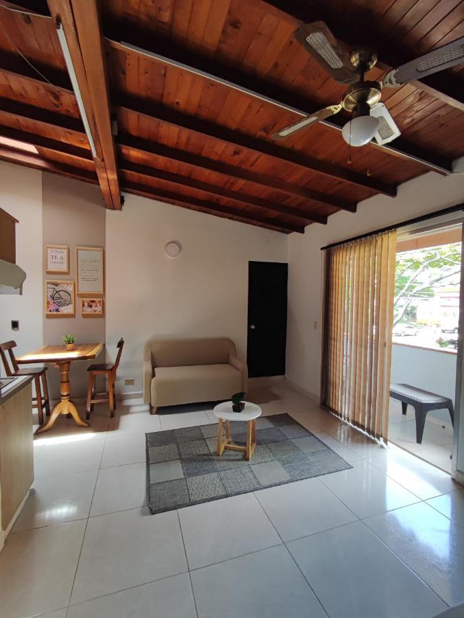 Apartamento Loft A Media Cuadra De La Estacion Floresta