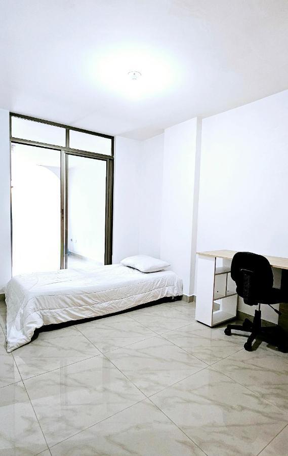 Habitacion Cama Sencilla Bano De Uso Exclusivo