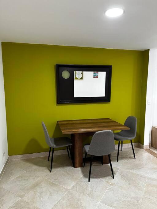 Precioso Apartaestudio En Laureles