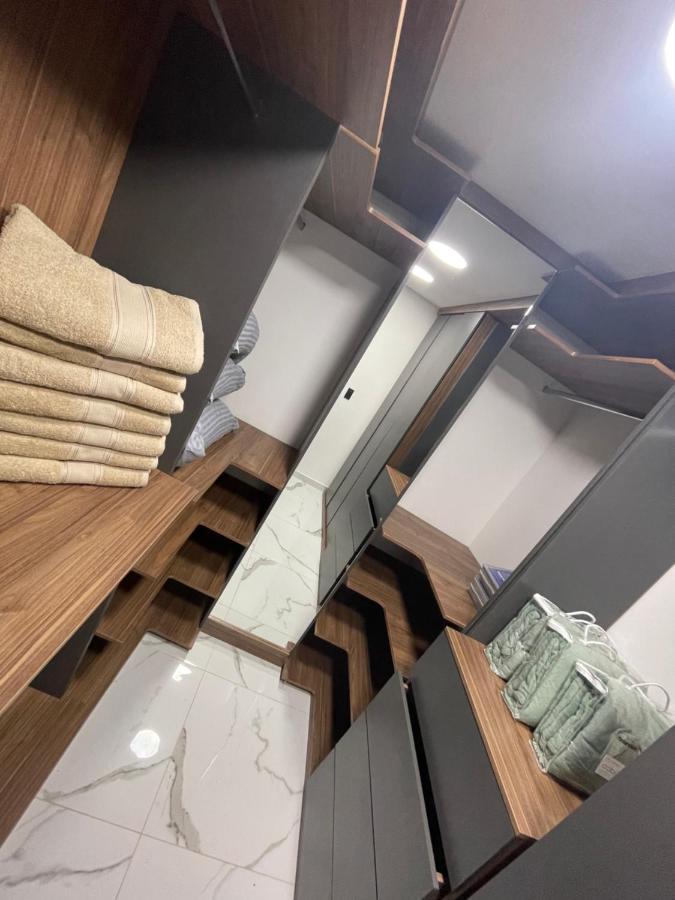 Lujoso Apto En Laureles Capacidad Max 8 Personas Medellín