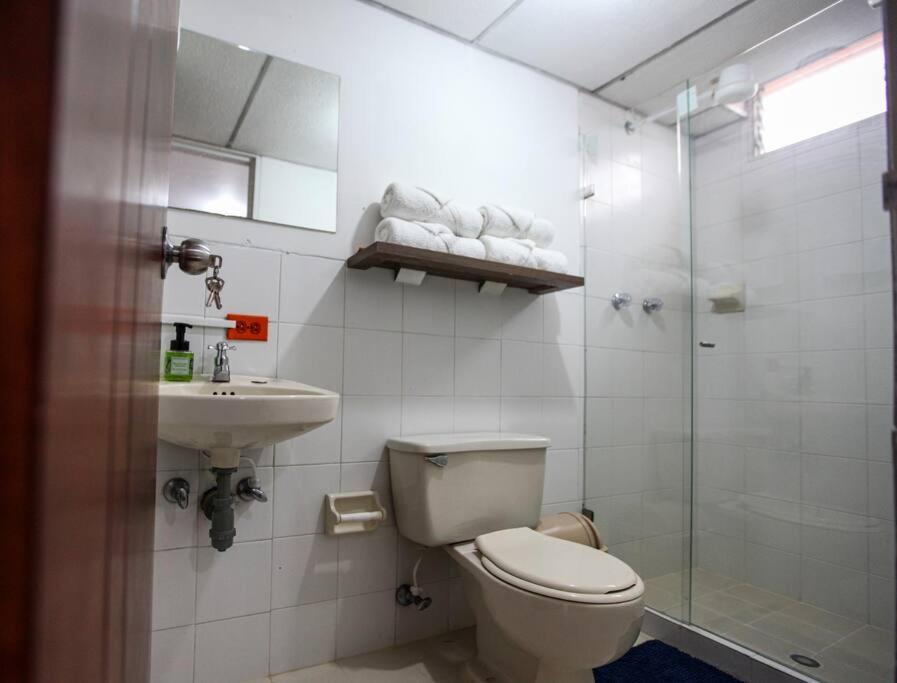 Espacioso Y Comodo Hogar. Apartment