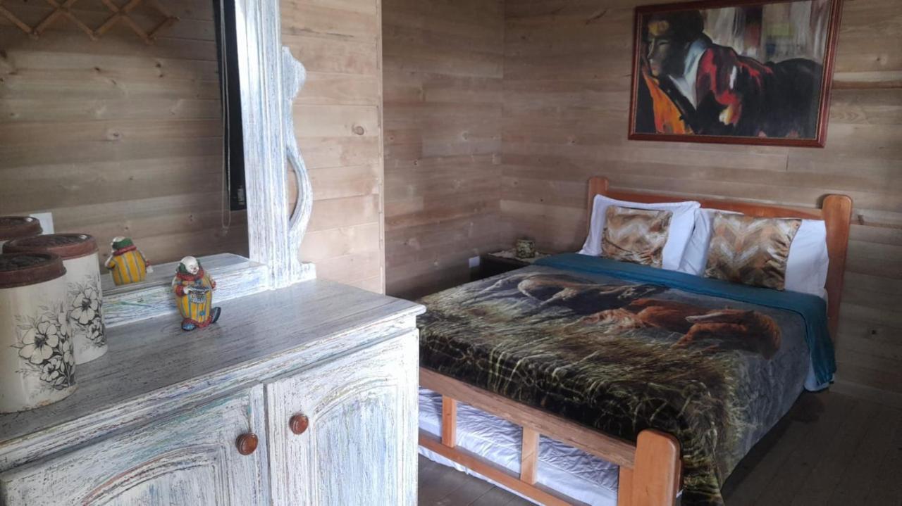 Bed and breakfast Moon Night Hostel-santa Elena Pantanillo