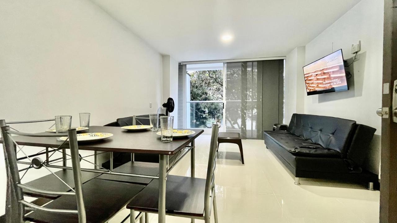 Moderno En Conquistadores, Excelente Ubicacion Apartahotel