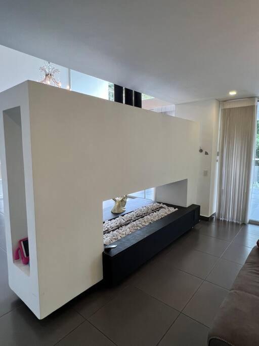 4 Bedrooms Mansion In Poblado 10 Minutes To Provenza Medellín
