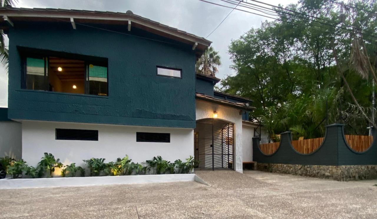 Pensión Casa Mosaiko Patio Bonito