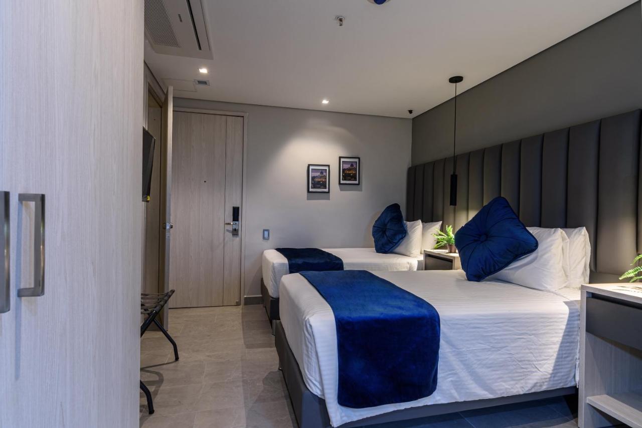 4 Sur Hotel