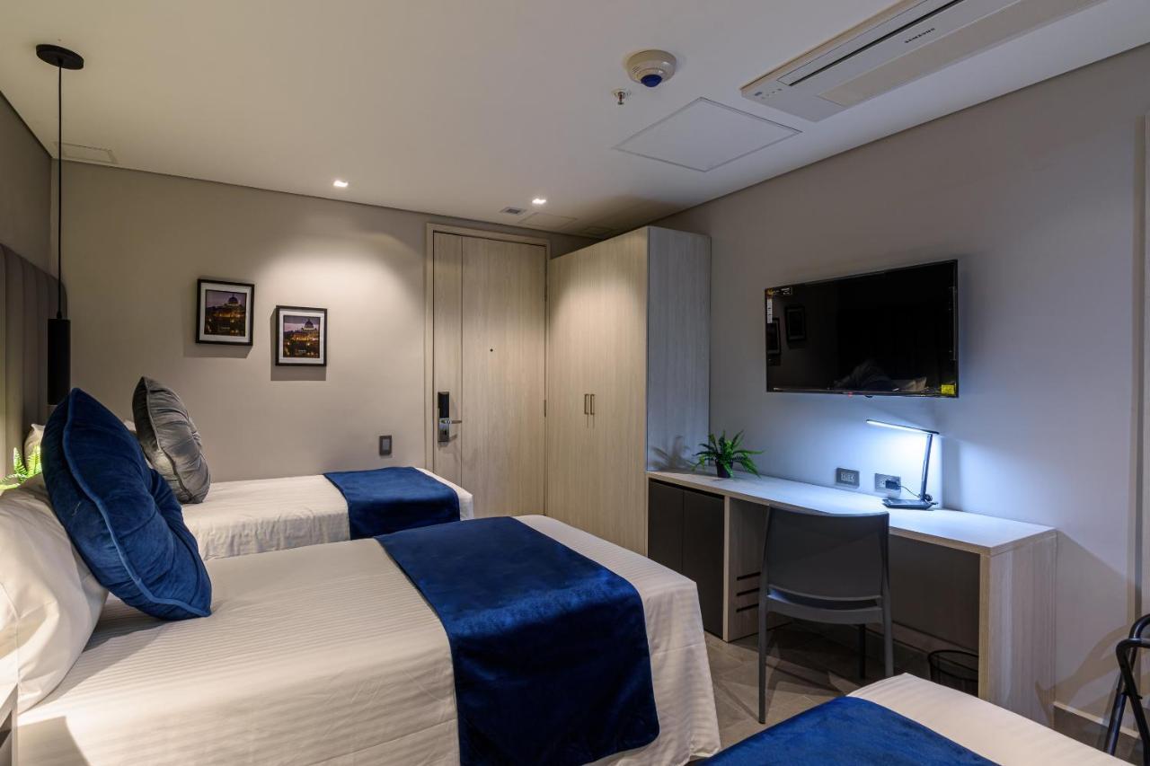Hotel 4 Sur 4*