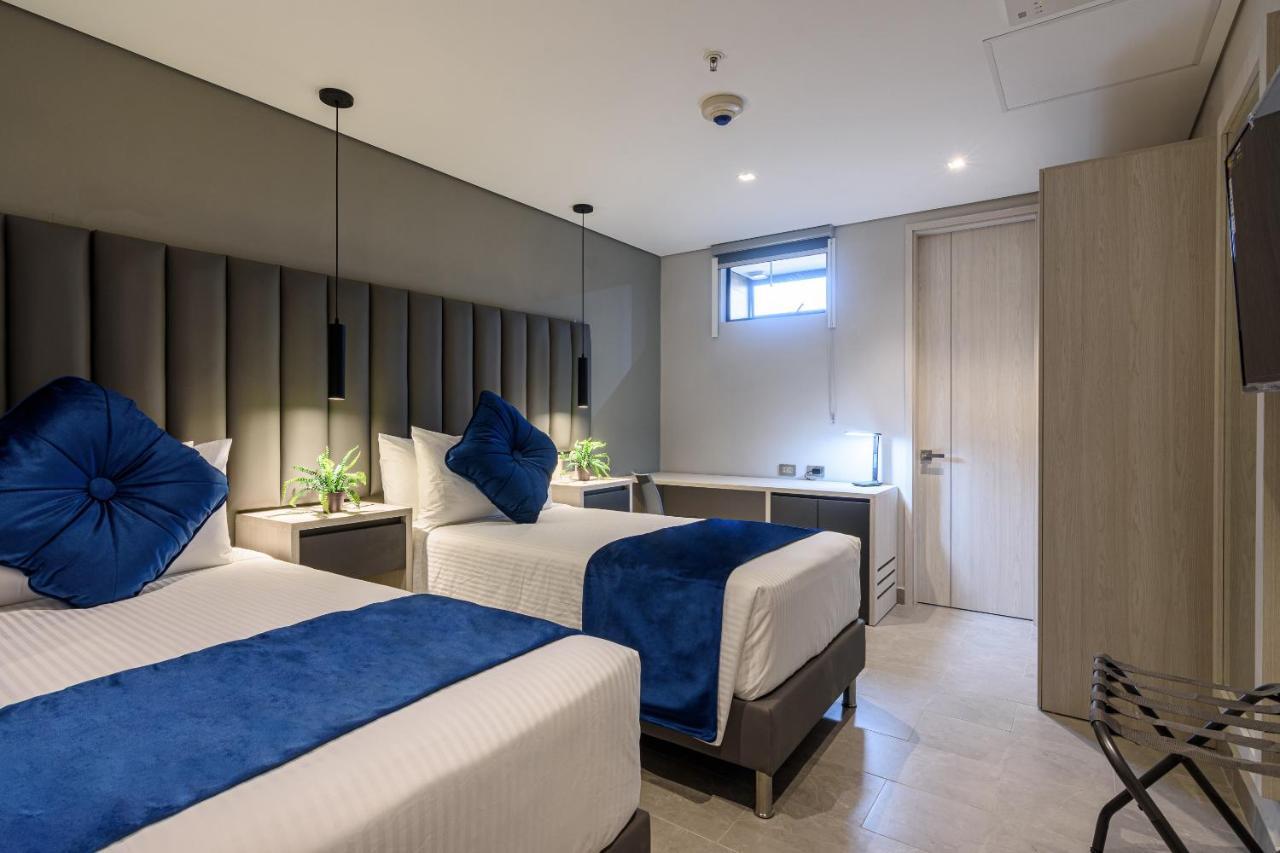 Hotel 4 Sur 4*