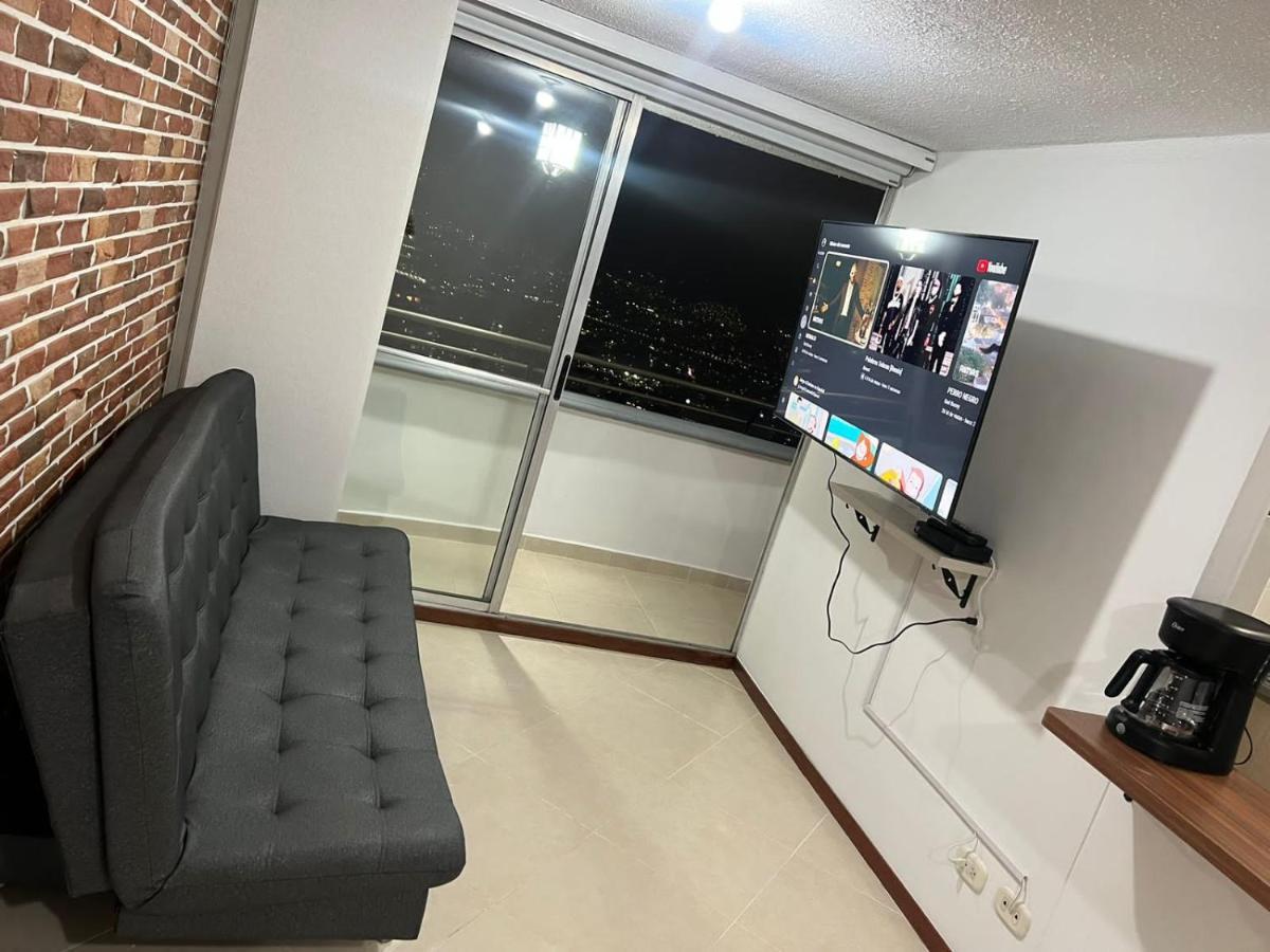 Comodo Con Vista Al Ciudad Cerca Al Poblado