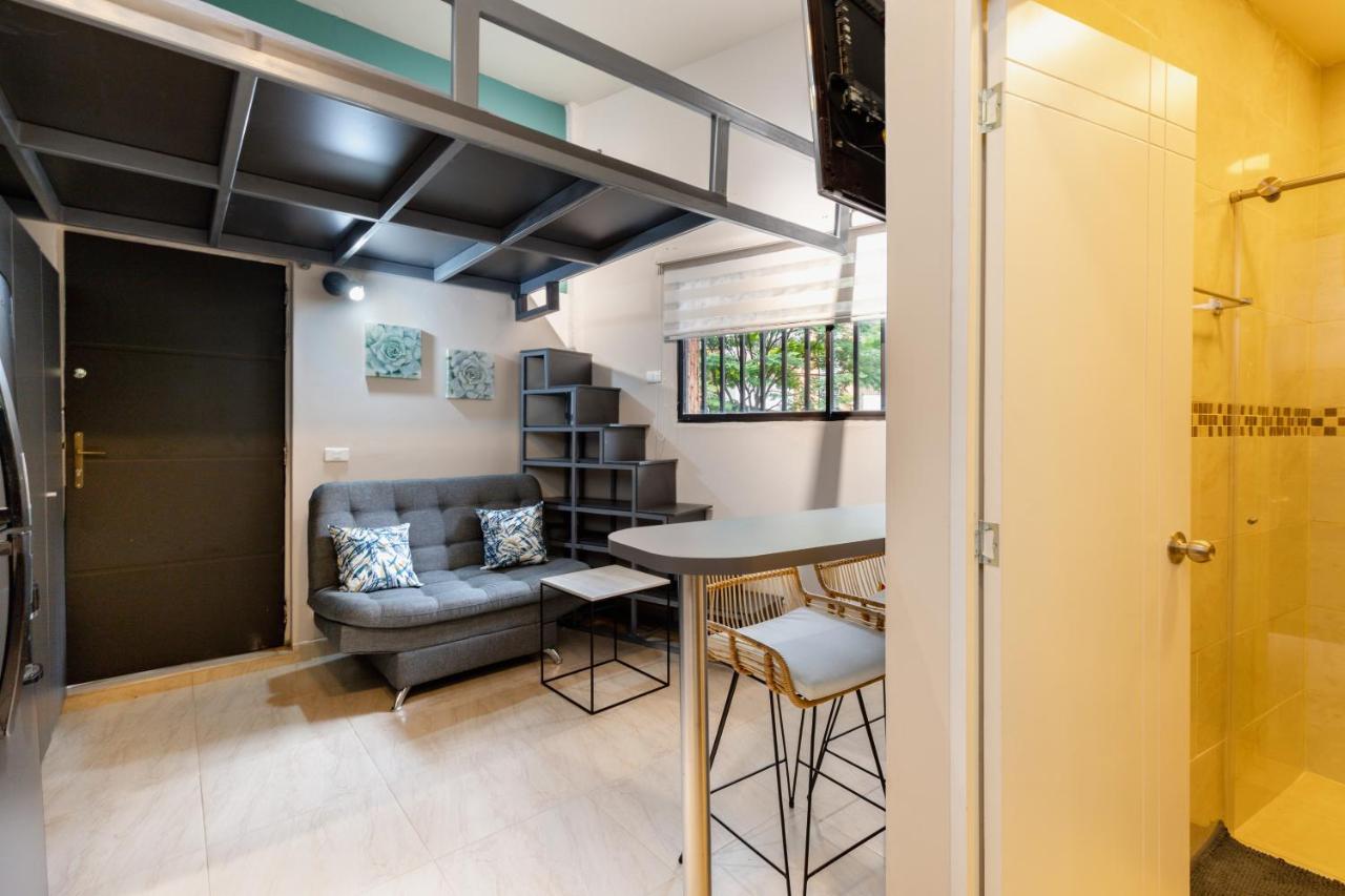 Apartamento Studio Completo - Aguacatala Medellín