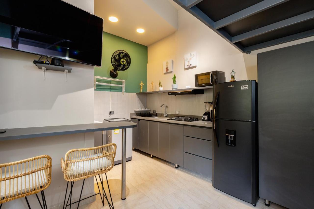 Apartamento Studio Completo - Aguacatala Medellín