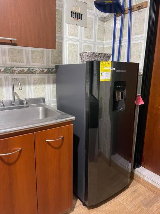 Apto Completo Moderno 1er Piso Apartamento Medellín