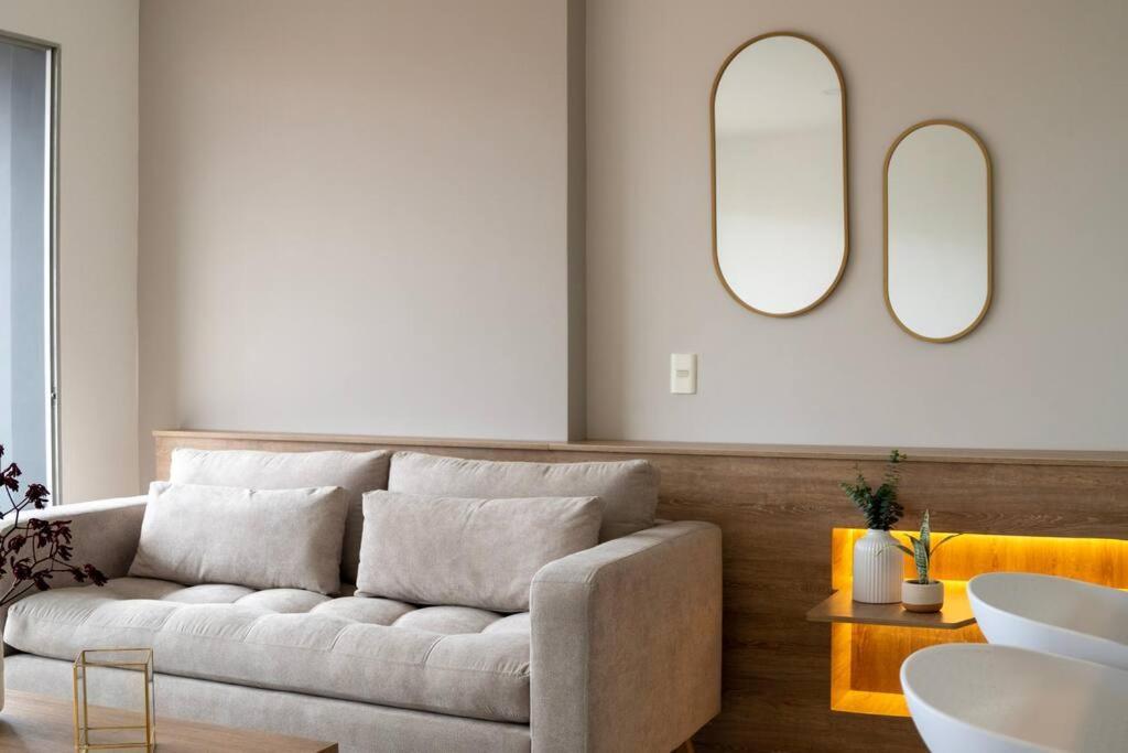 Apartamento Luxury, 3 Bdr, Pv Balconie, Design, Laureles *