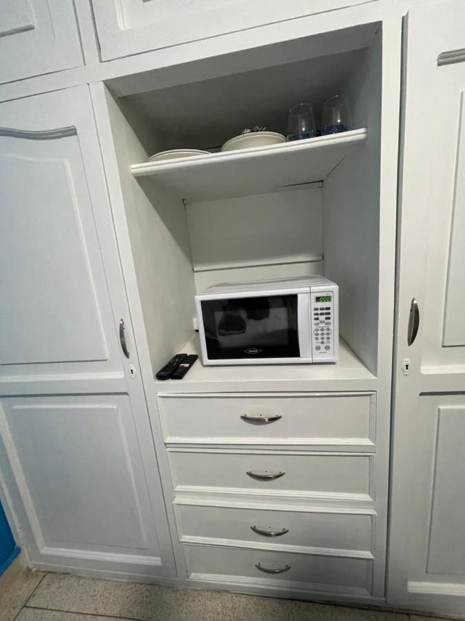 Habitacion Privada Y Comoda -laureles 5