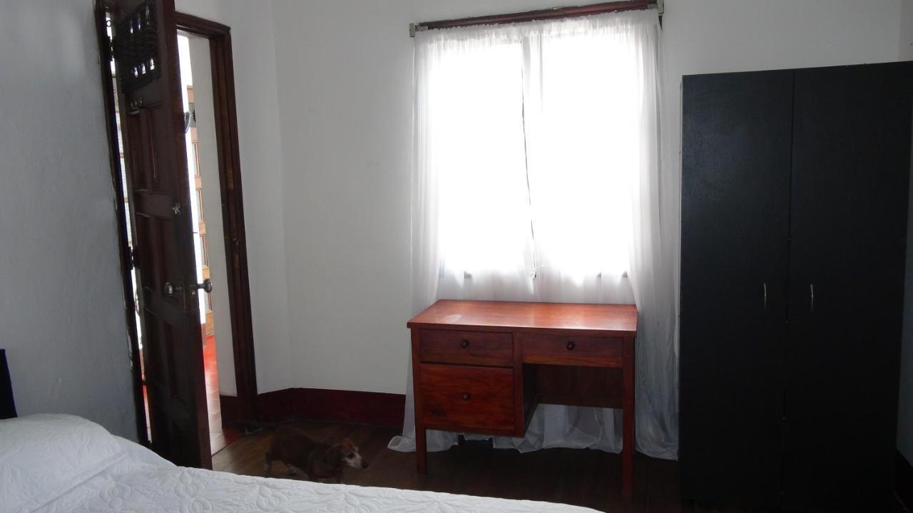 Pensión Prado Colonial *