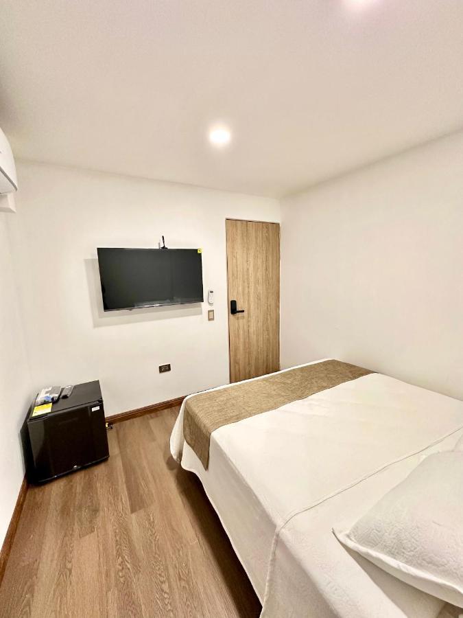 Comodas Y Modernas Con Bano Privado 2 Y 3 Personas En La 70 Laureles Estadio Apartamento Medellín