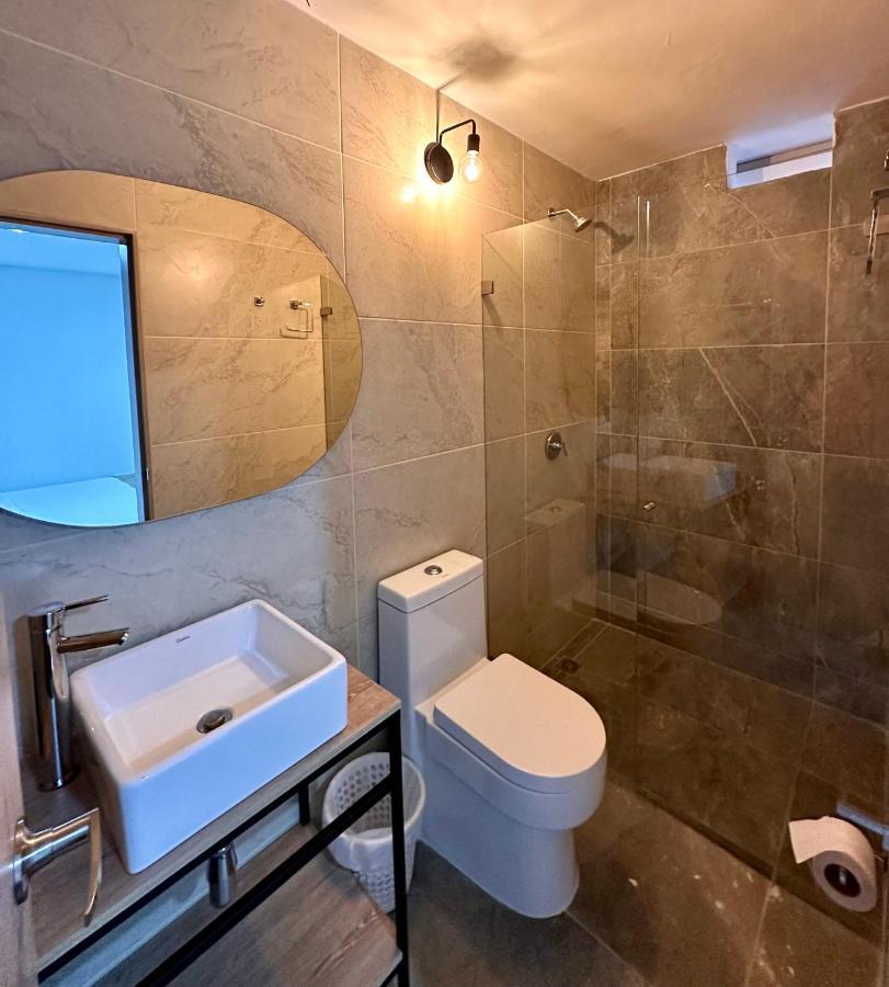 Comodas Y Modernas Con Bano Privado 2 Y 3 Personas En La 70 Laureles Estadio Apartamento Medellín