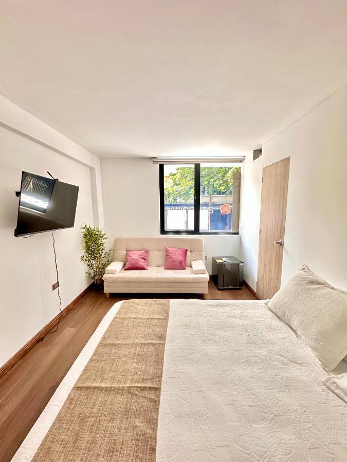Comodas Y Modernas Con Bano Privado 2 Y 3 Personas En La 70 Laureles Estadio