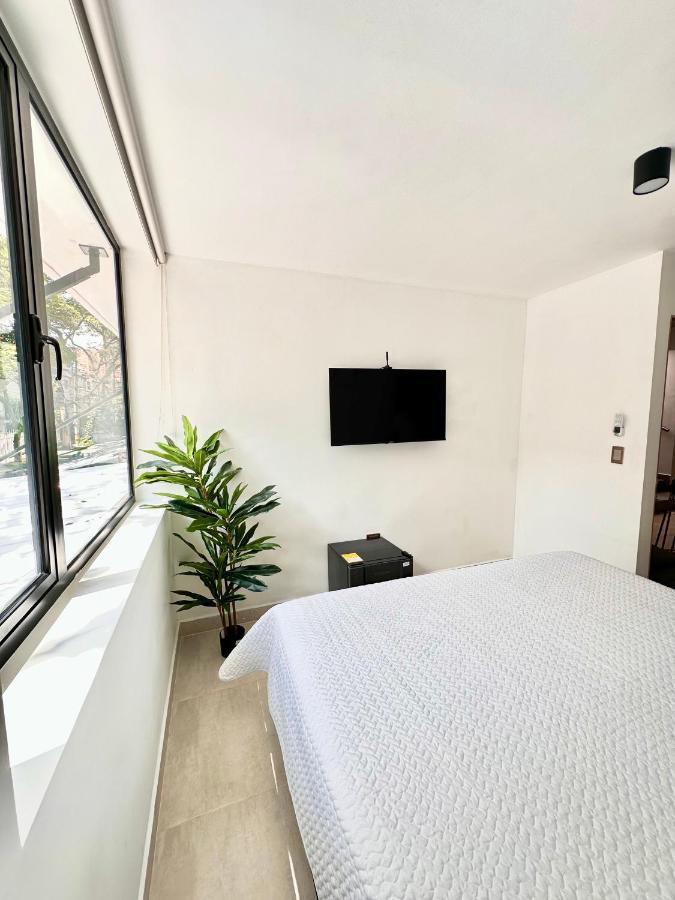 Comodas Y Modernas Con Bano Privado 2 Y 3 Personas En La 70 Laureles Estadio Apartamento
