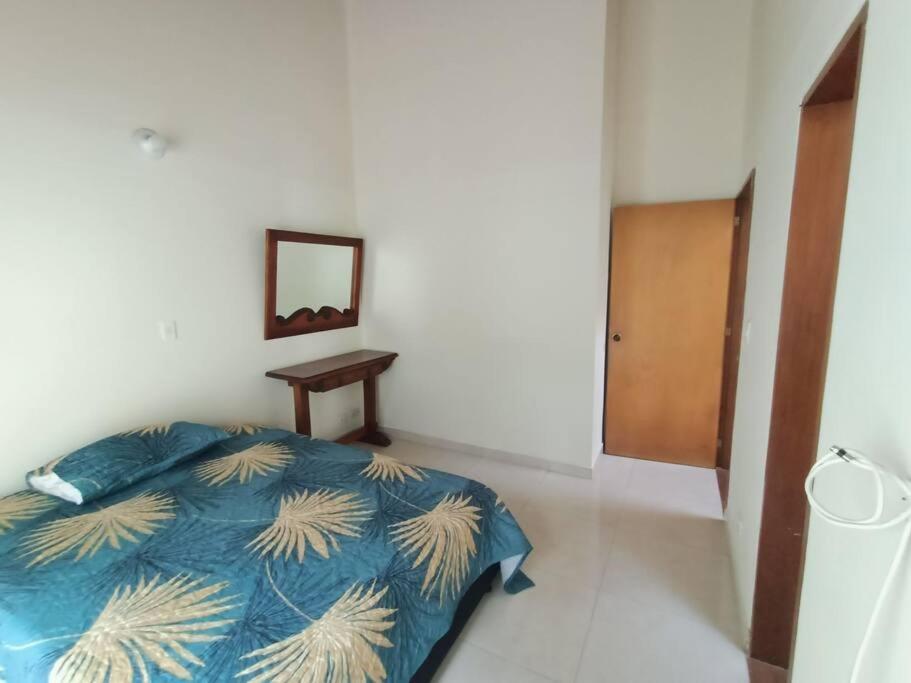 La Casa De La Abuela, Poblado *