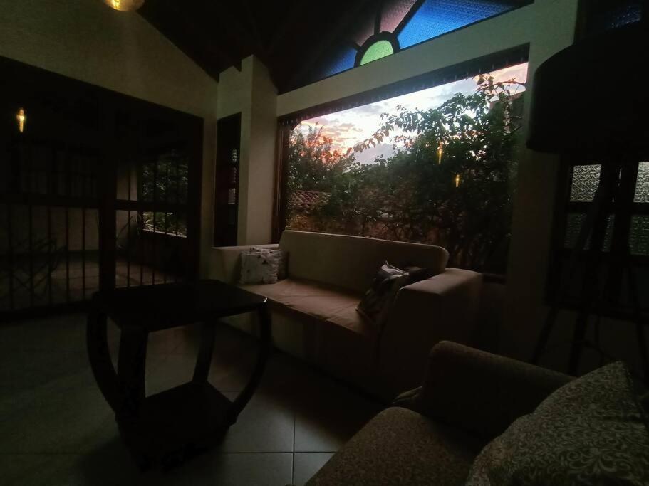 La Casa De La Abuela, Poblado