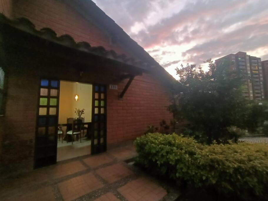Сasa de vacaciones La Casa De La Abuela, Poblado Medellín