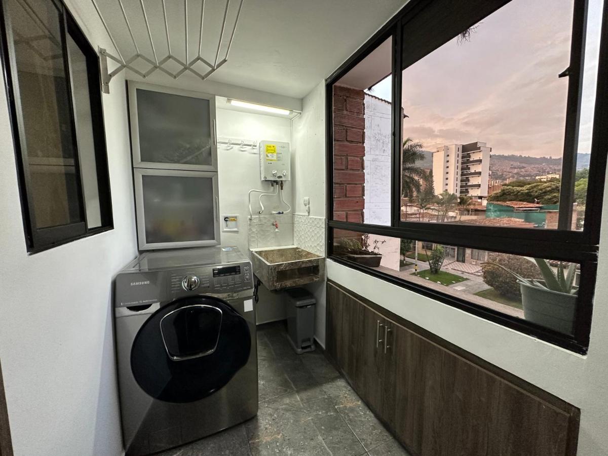 Apartamento Impresionante De 150 Metros Hasta Para 10 Personas Con Seguridad Privada 24hr Laureles - Estadio * Medellín