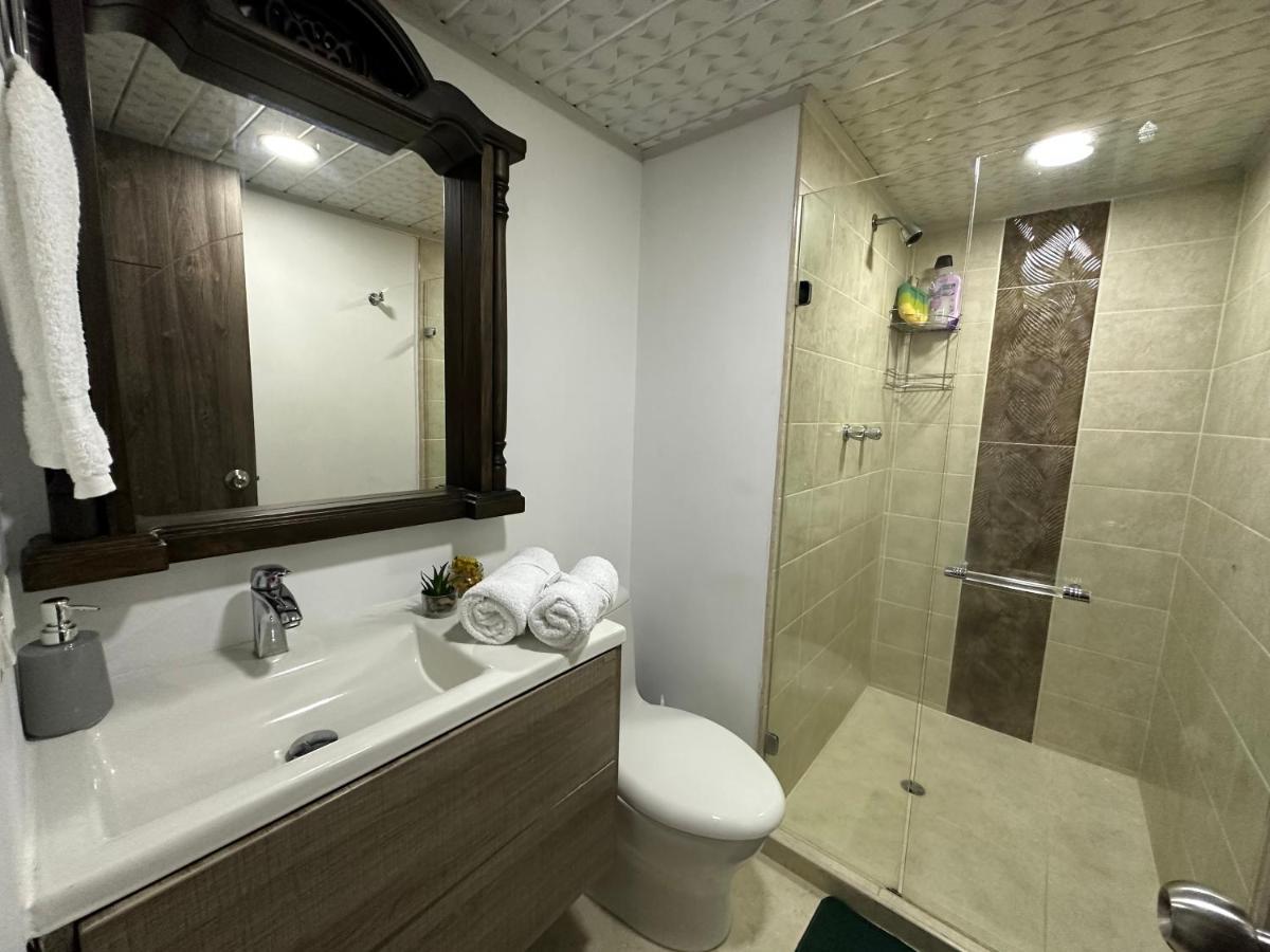 Apartamento Apartamento Impresionante De 150 Metros Hasta Para 10 Personas Con Seguridad Privada 24hr Laureles - Estadio Medellín